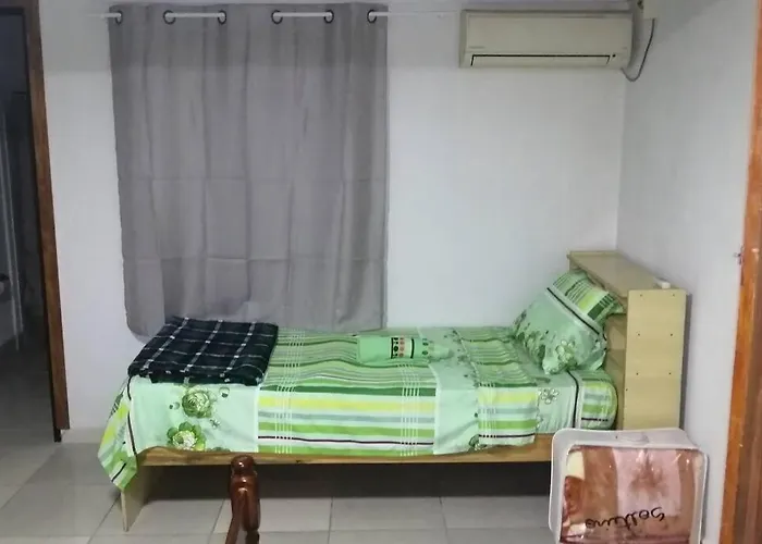 Solar De Paz 2-Ubicado En Pleno Centro-Aparcamient